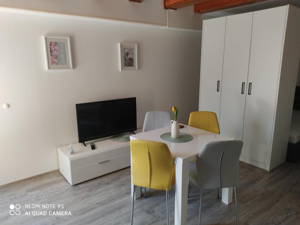 Fina M Studio Apartman Kali Ngoại thất bức ảnh
