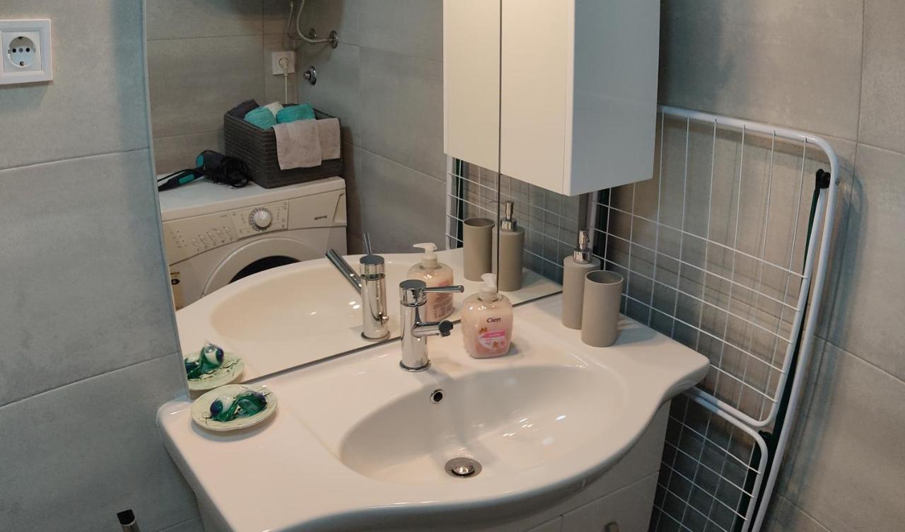 Fina M Studio Apartman Kali Ngoại thất bức ảnh