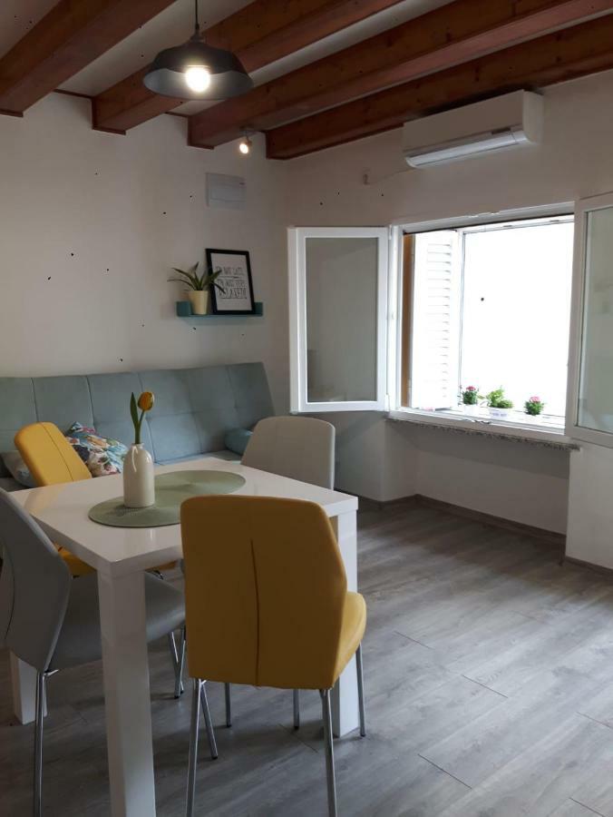 Fina M Studio Apartman Kali Ngoại thất bức ảnh
